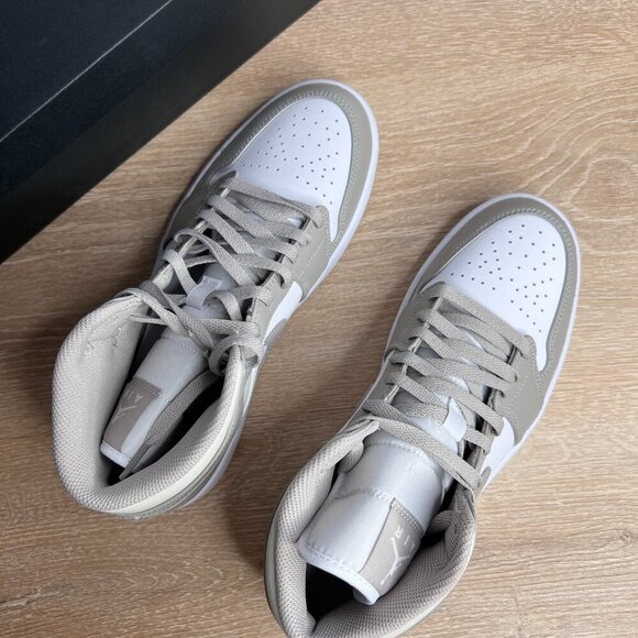 Air Jordan 1 Mid Linen Men - Picture 3 of 9